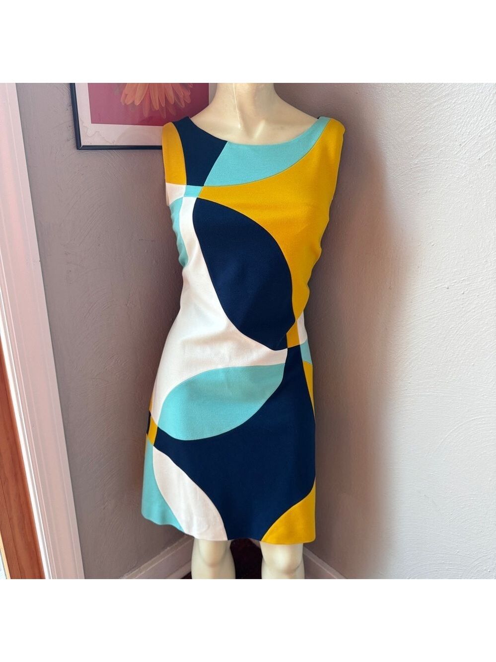 Francis sleeveless dress size 4 NWT